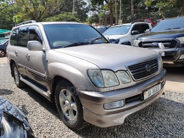 Toyota Land Cruiser Cygnus 4.7 2003 Silver