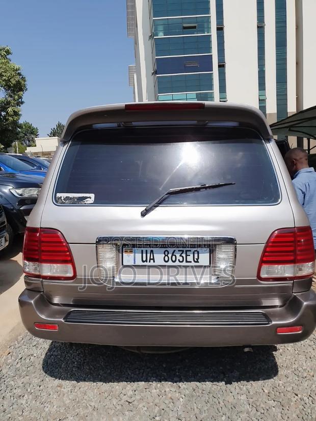Toyota Land Cruiser Cygnus 4.7 2003 Silver