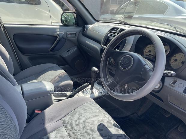 Toyota RAV4 Automatic 2003 Silver
