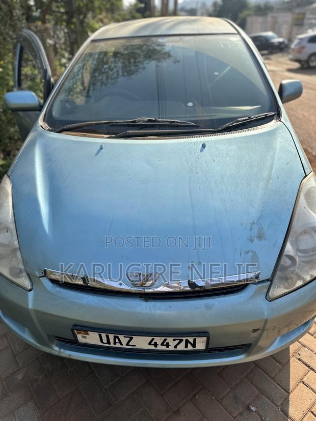 Toyota Wish 2006 Blue