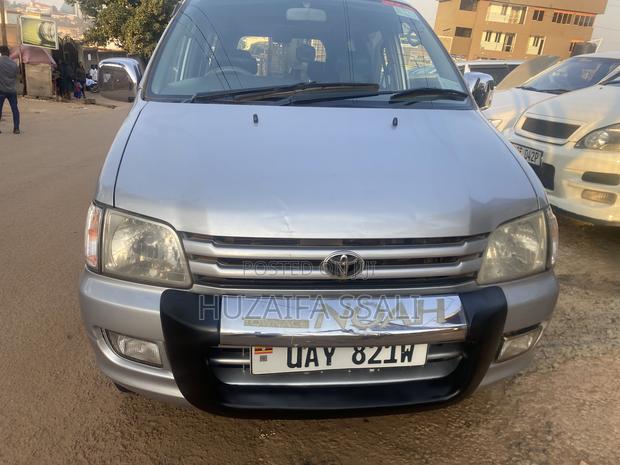 Toyota Noah 2008 Silver