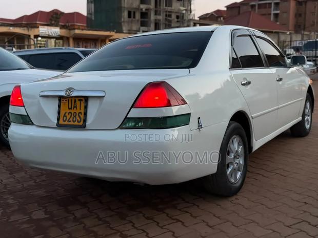 Toyota Mark II 2003 White