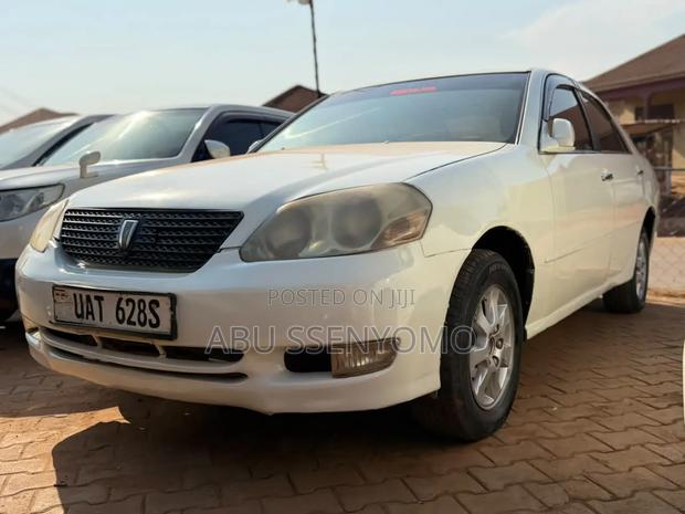 Toyota Mark II 2003 White