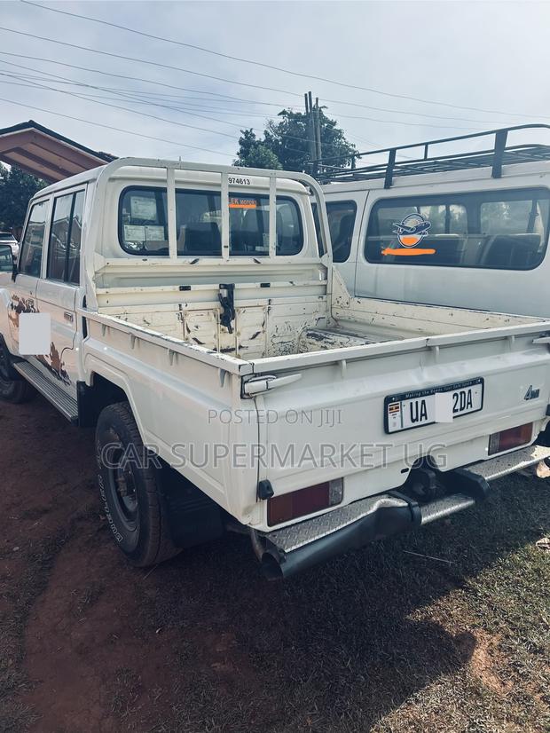 Toyota Land Cruiser 2019 White