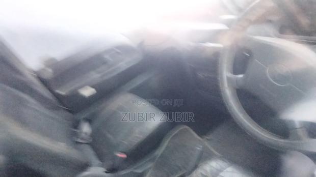 Toyota Noah 2001 Silver