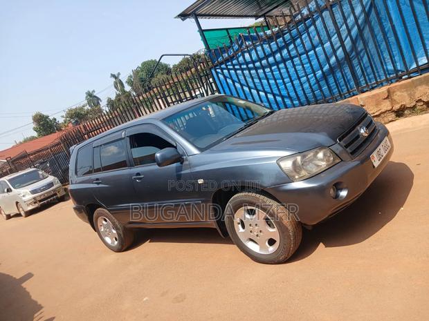 Toyota Kluger 2005 Gray
