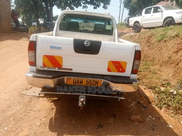 Nissan Hardbody 2014 White