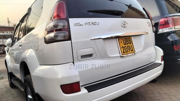Toyota Land Cruiser Prado 2004 White