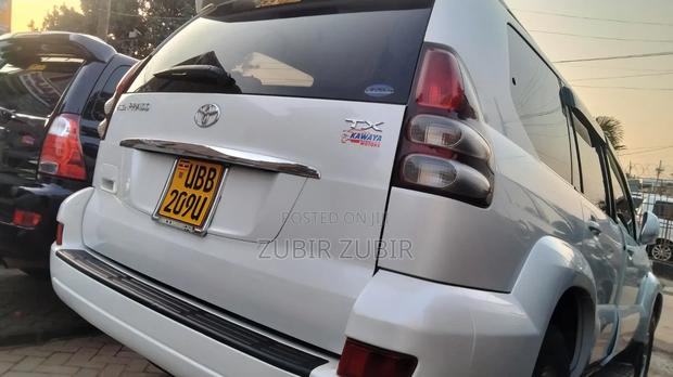 Toyota Land Cruiser Prado 2004 White