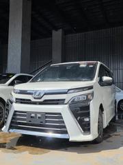 Toyota Voxy 2017 White for sale