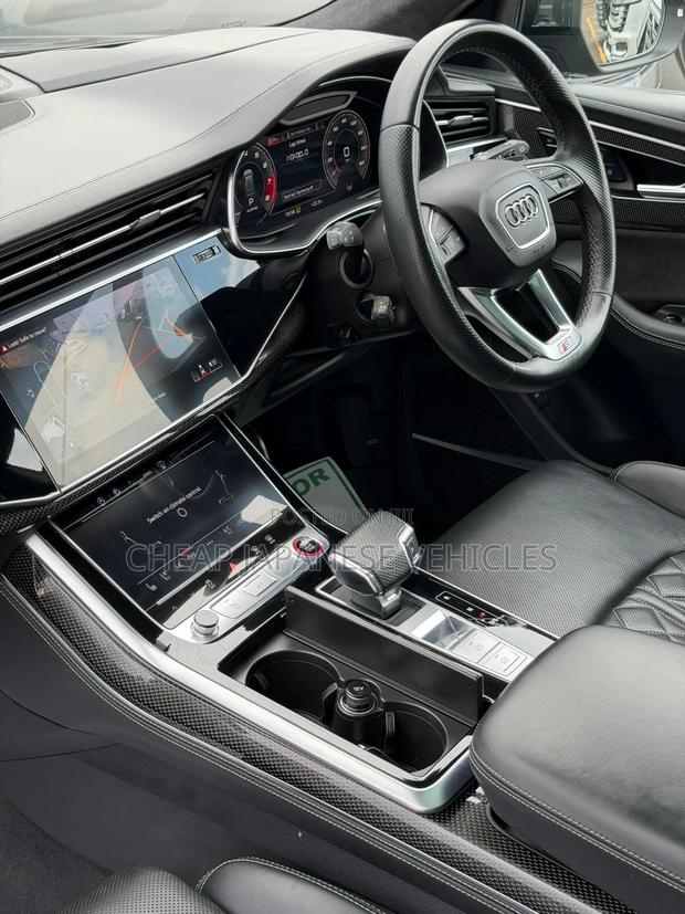 Audi SQ8 2022 Gray