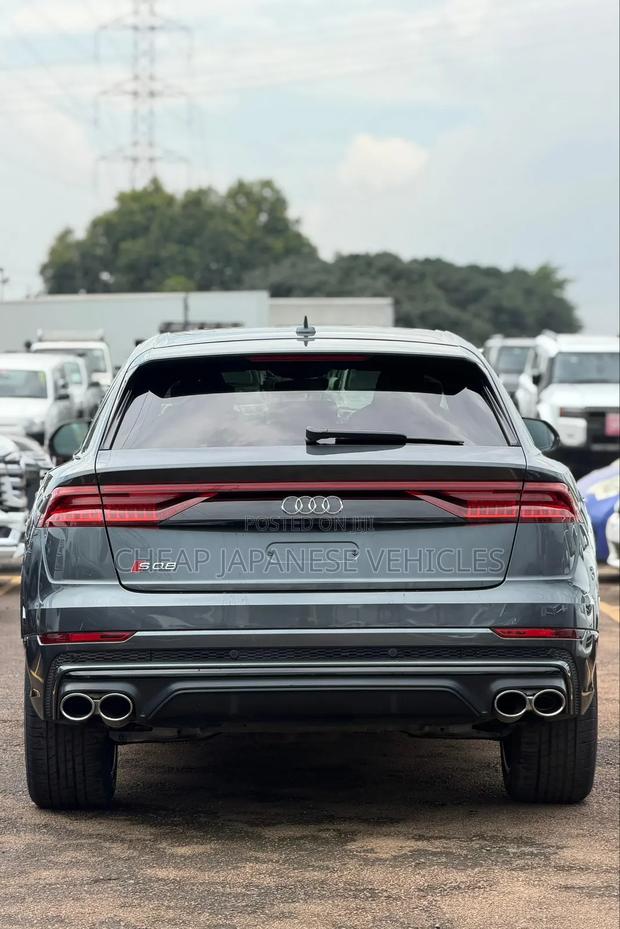 Audi SQ8 2022 Gray