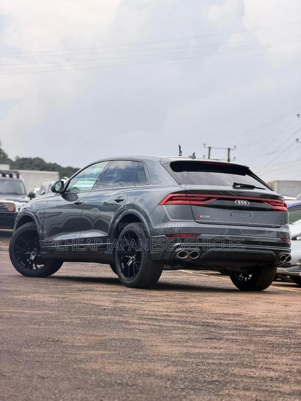 Audi SQ8 2022 Gray