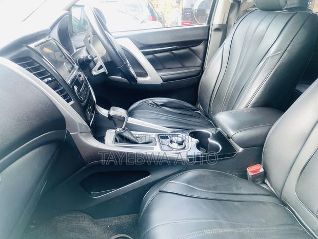 Mitsubishi Pajero Sport 2016 Gray