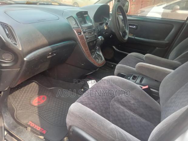 Toyota Harrier 1998 White