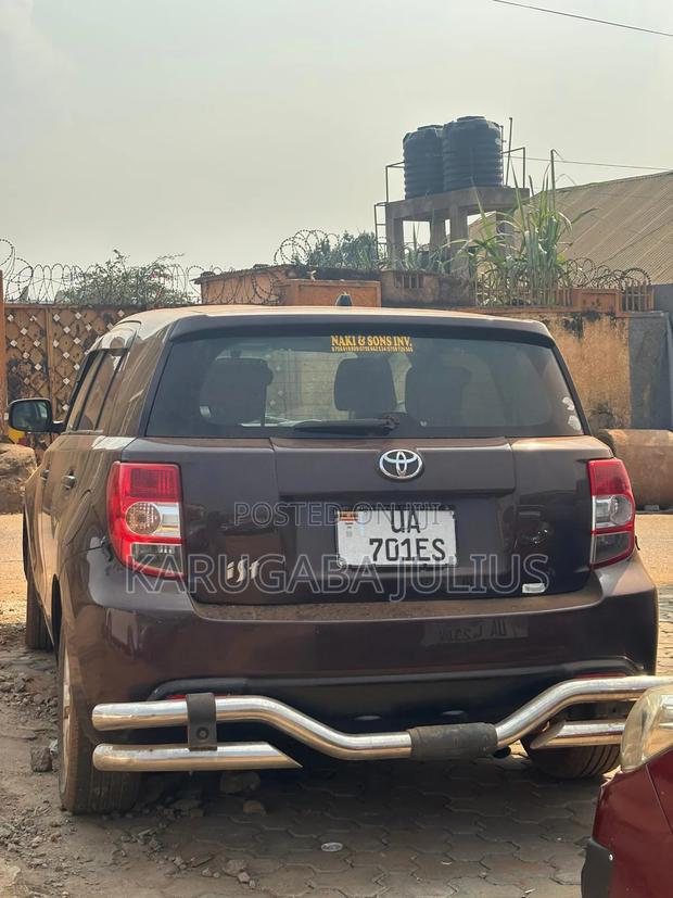 Toyota IST 2010 Maroon