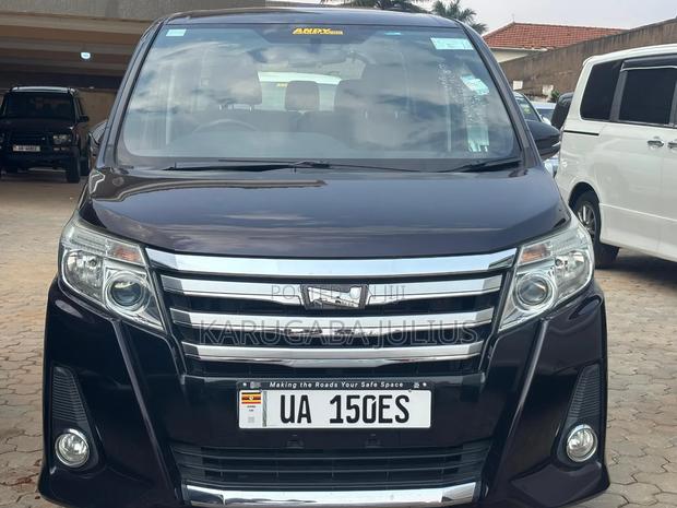 Toyota Noah 2018 Black