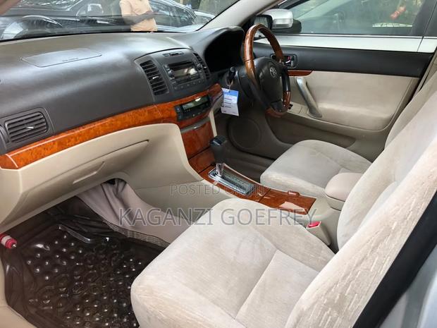 Toyota Premio 2005 Silver
