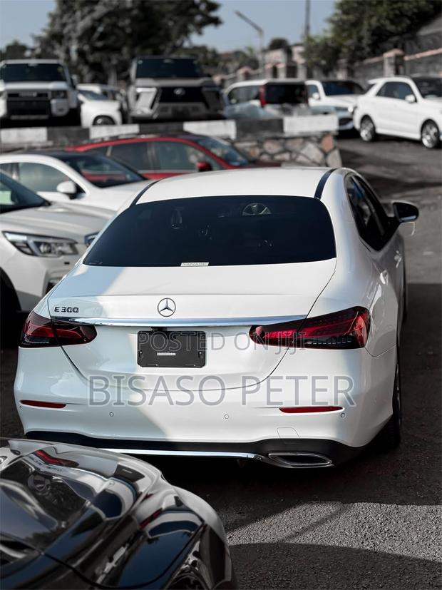 Mercedes-Benz E300 2019 White
