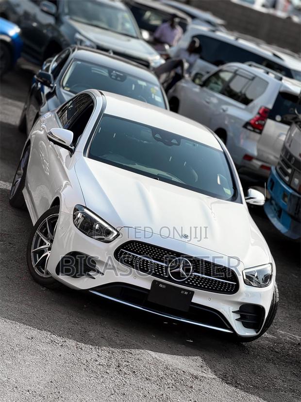 Mercedes-Benz E300 2019 White