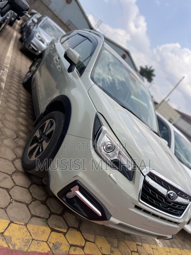 Subaru Forester 2.5i Premium PZEV 4dr SUV AWD (2.5L 4cyl CVT) 2015 Gray