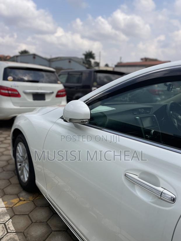 Toyota Mark X 2.5 AWD 2013 White