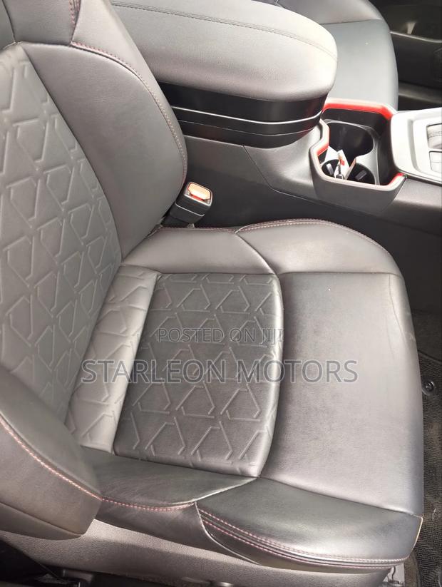 Toyota RAV4 2021 Gray