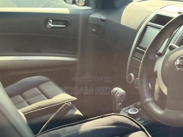Nissan X-Trail 2.0 Petrol XE 2012 Gray