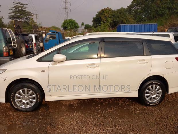 Toyota Wish 2010 White