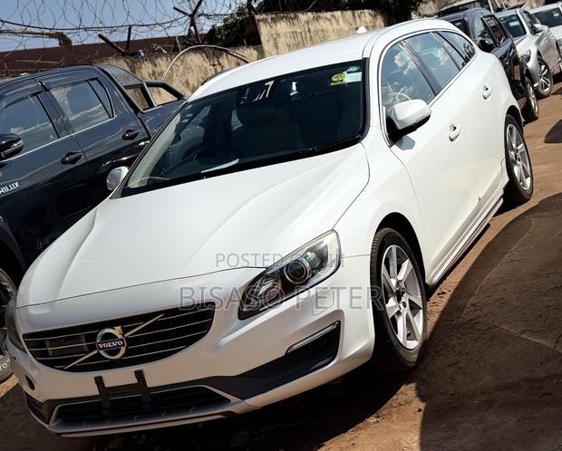 Volvo V60 2013 White