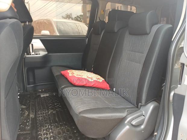 Toyota Noah 2013 Silver