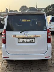 Toyota Noah 2.0 143hp AWD (8 Seater) 2011 White for sale