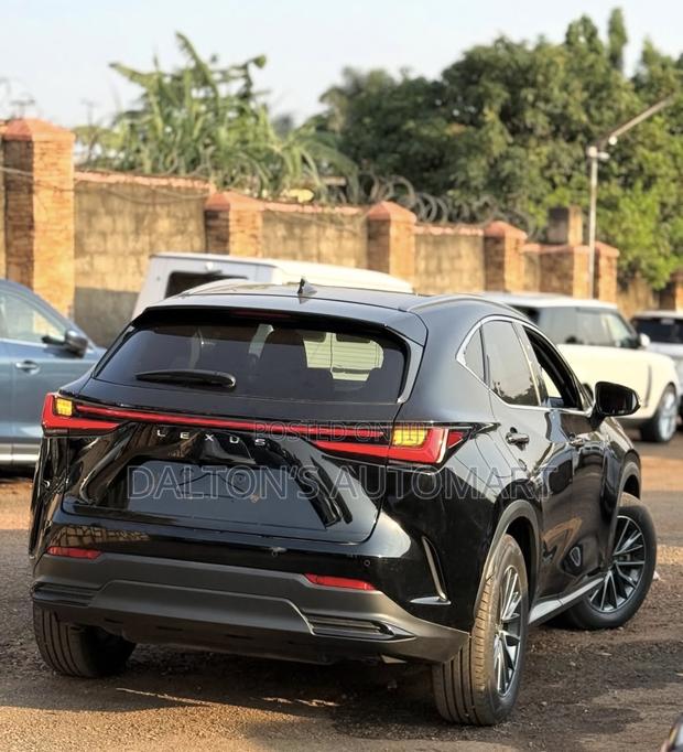 Lexus NX 350h AWD 2023 Black