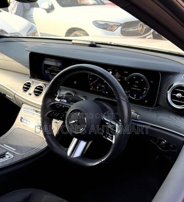 Mercedes-Benz E300 2020 White