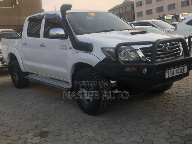 Toyota Hilux 2014 White