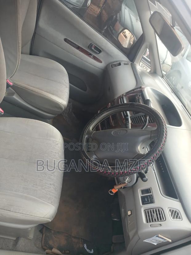 Toyota Nadia 2002 White