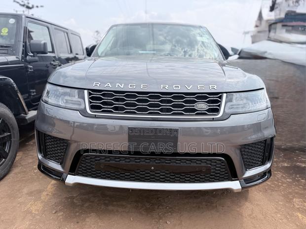 Land Rover Range Rover 3.0L V6 Turbocharged Diesel HSE Td6 2019 Gray