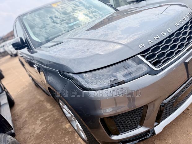 Land Rover Range Rover 3.0L V6 Turbocharged Diesel HSE Td6 2019 Gray