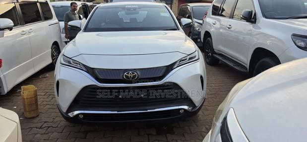 Toyota Harrier 2022 White
