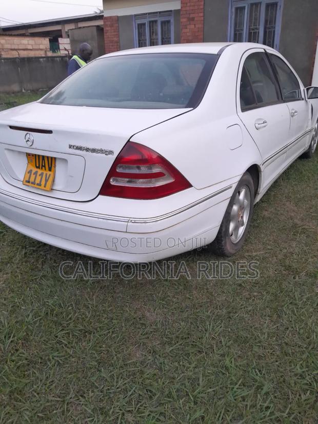 Mercedes-Benz C200 2003 White