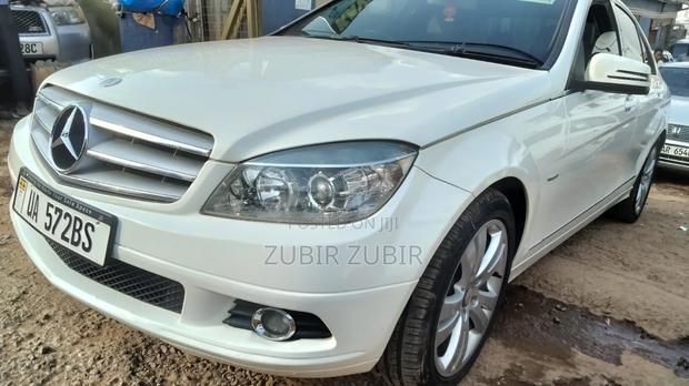 Mercedes-Benz C200 2010 White