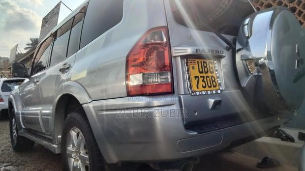 Mitsubishi Pajero 2007 Silver