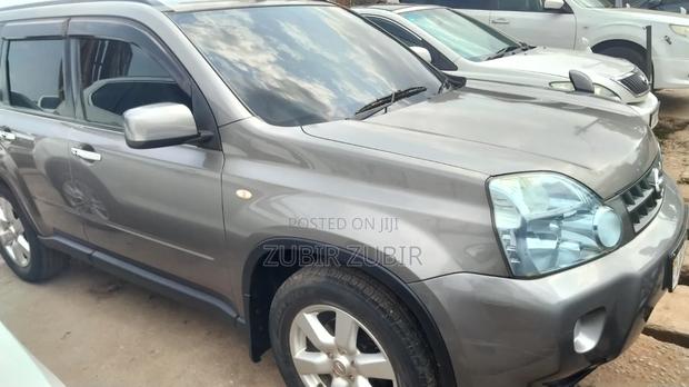 Nissan X-Trail 2011 Gray