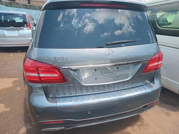 Mercedes-Benz GLS-Class GLS 400d 2021 Gray