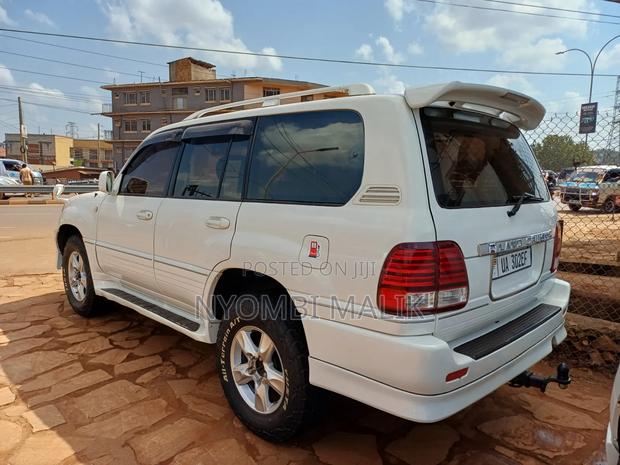 Lexus LX 470 Sport Utility 2006 White