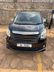 Toyota Noah 2.0 143hp FWD (7 Seater) 2010 Black for sale