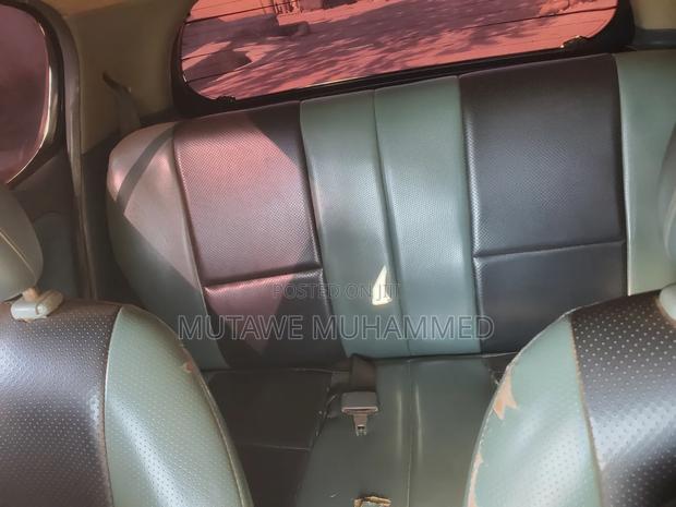 Toyota Vitz 2004 Blue