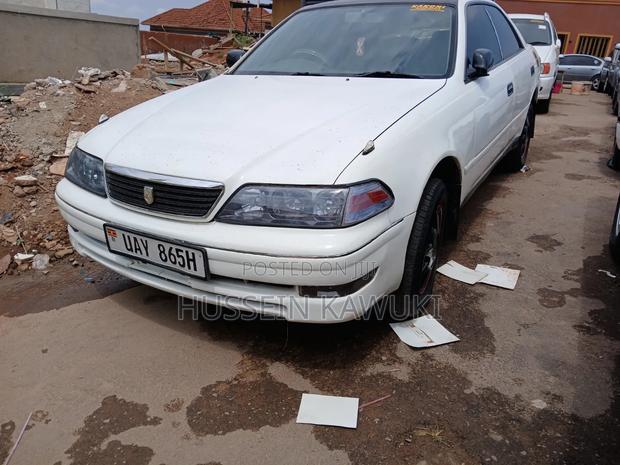 Toyota Mark II 2000 White