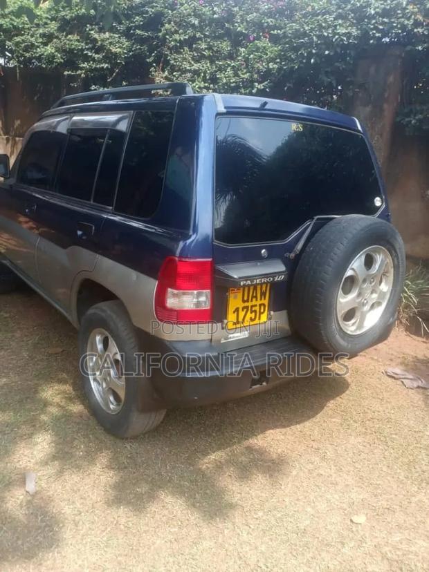 Mitsubishi Pajero IO 1999 Blue