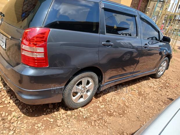 Toyota Wish 2006 Silver